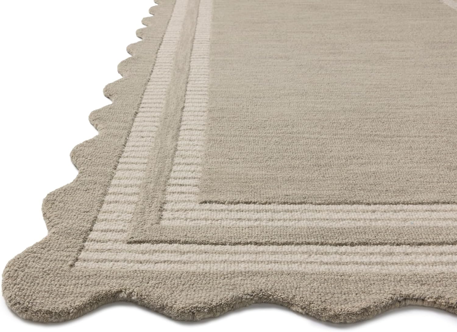Good Rugs for Under Dining Tables: Choosing the Perfect Fit for Your S
